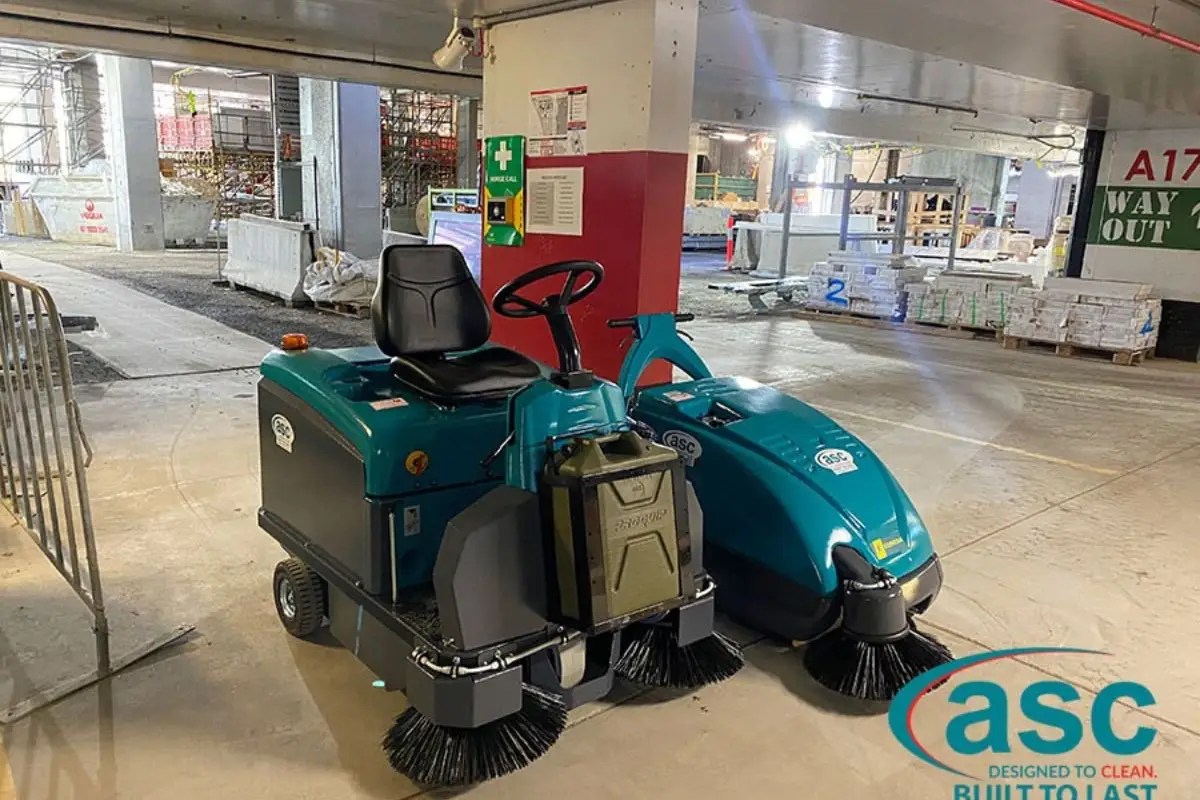 The Ultimate Guide to Choosing Your Industrial Cleaning Equipment